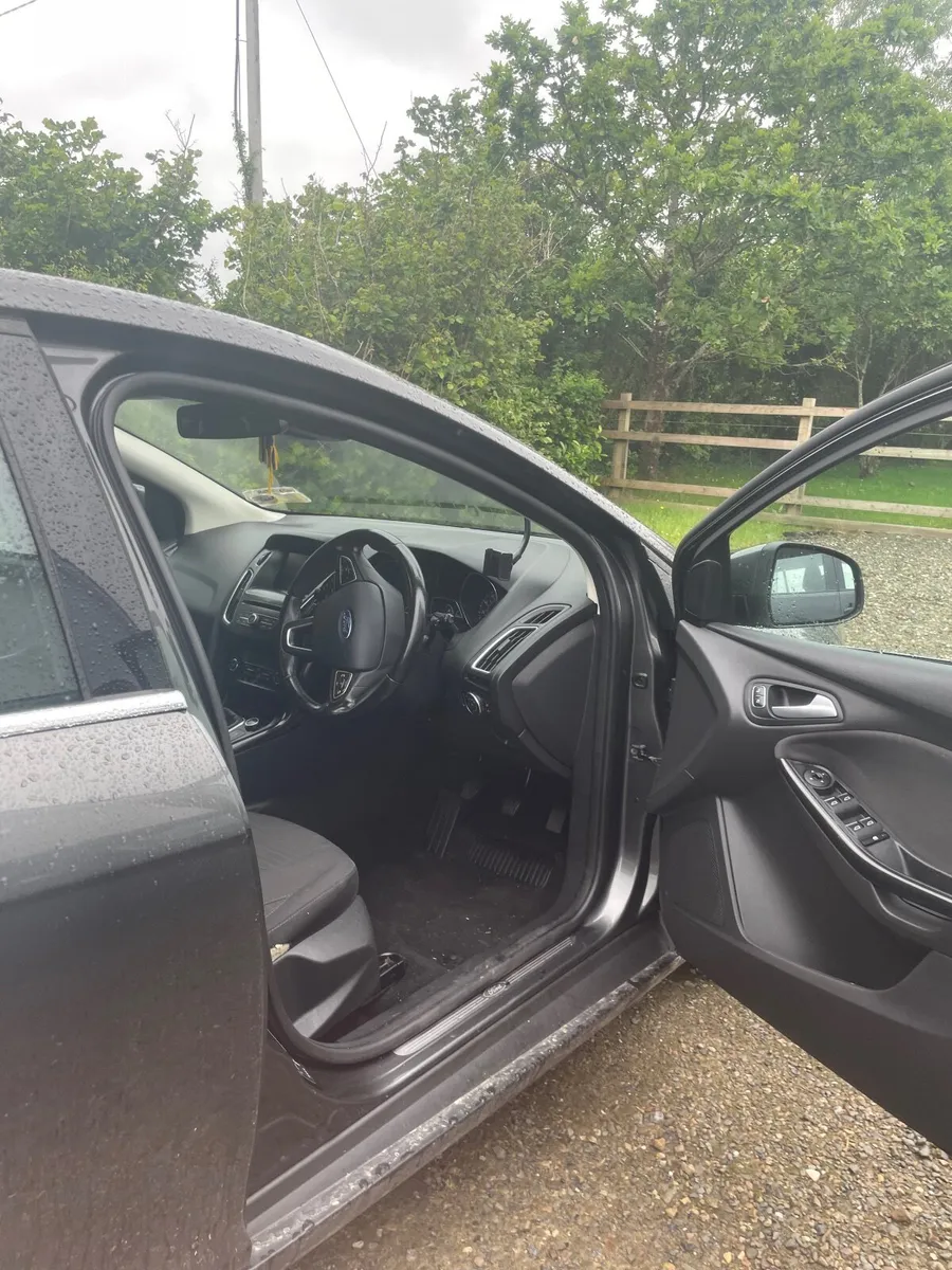 Ford Focus 2018 - Image 2
