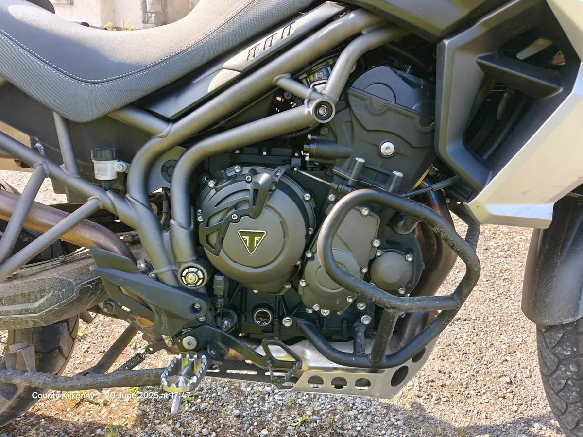Triumph Tiger 800 XCA 2019 - Image 2