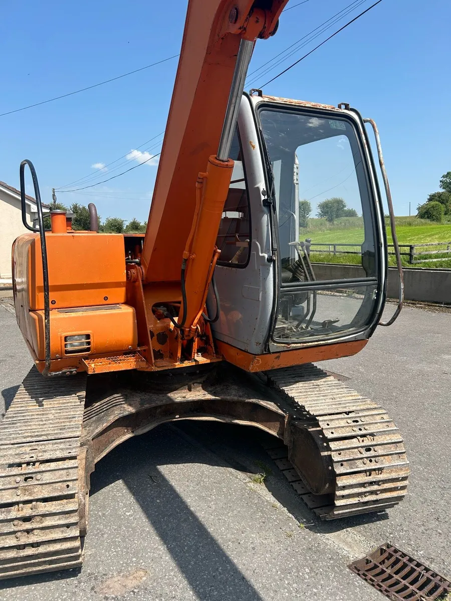 Hitachi EX 60 - 5 - Image 1
