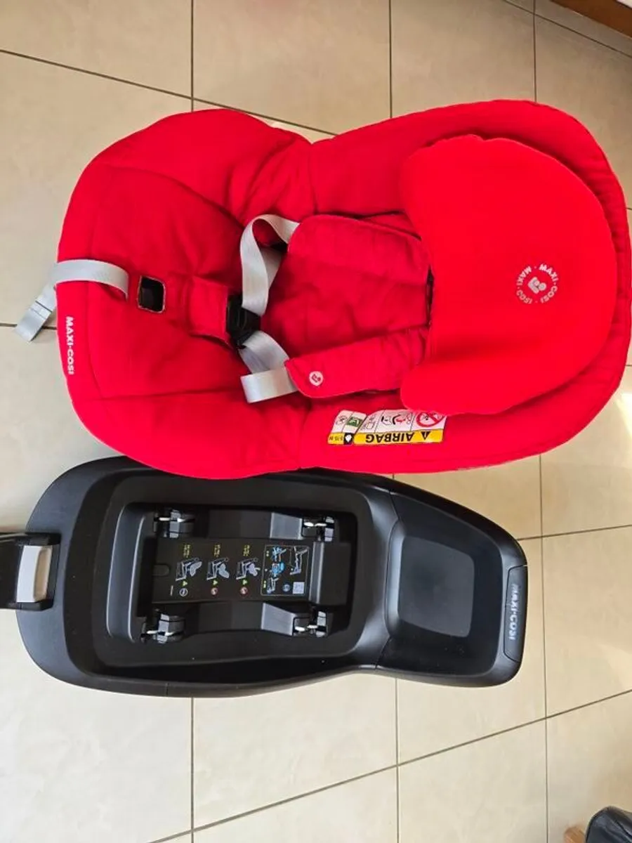 maxi cosi two way car seat - Image 4