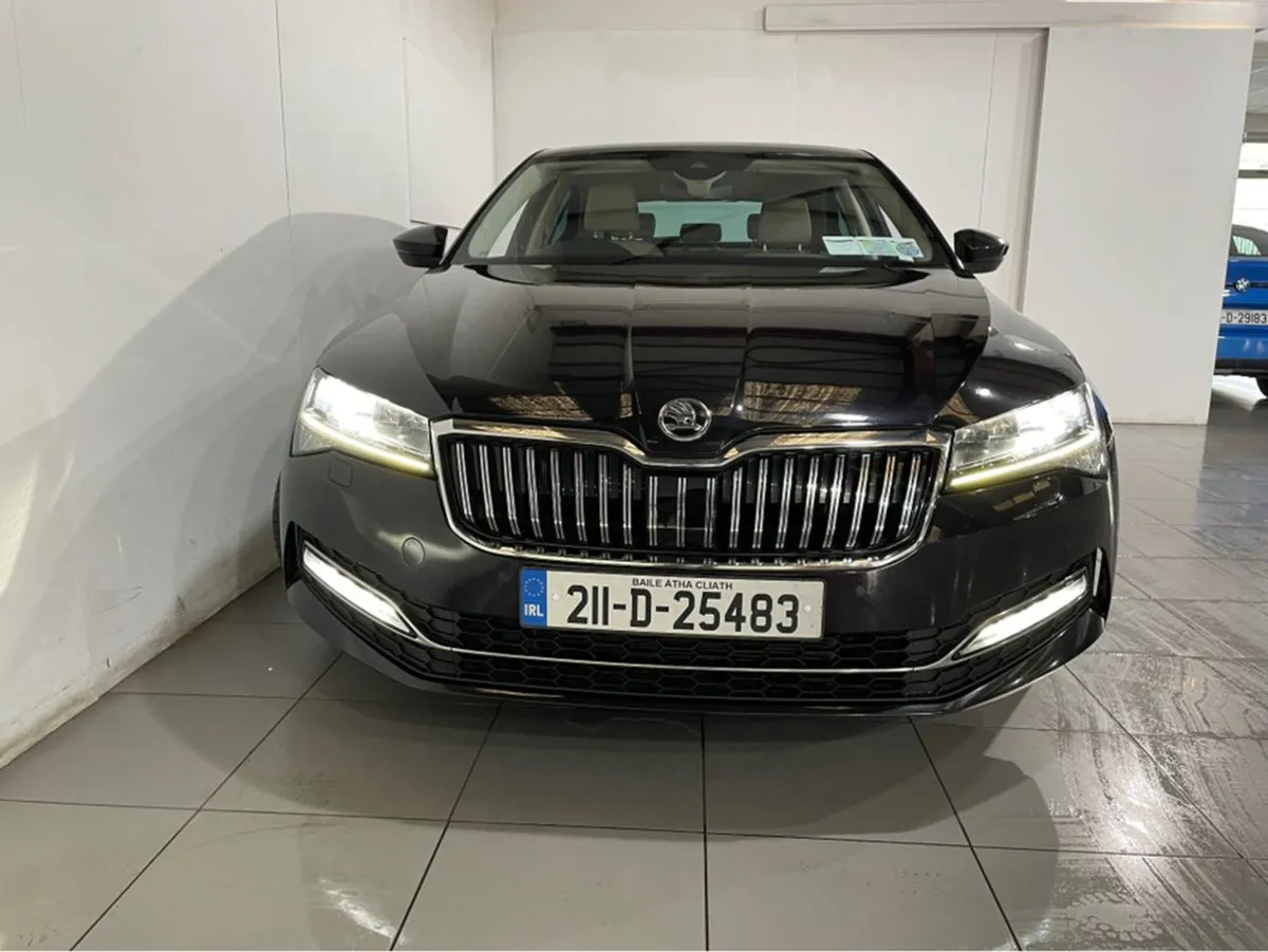 Skoda Superb Style 2.0 TDI 150HP 5DR Full Leather - Image 2