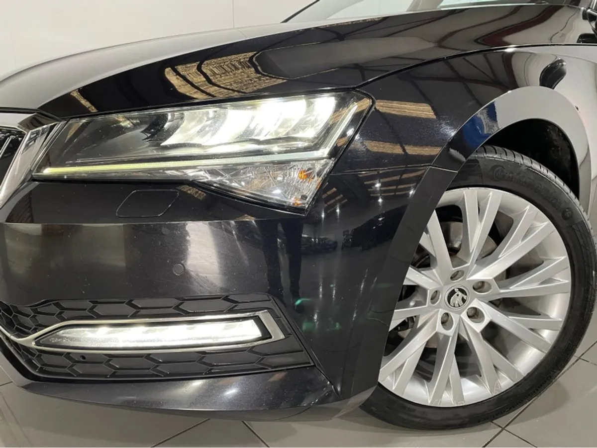 Skoda Superb Style 2.0 TDI 150HP 5DR Full Leather - Image 3