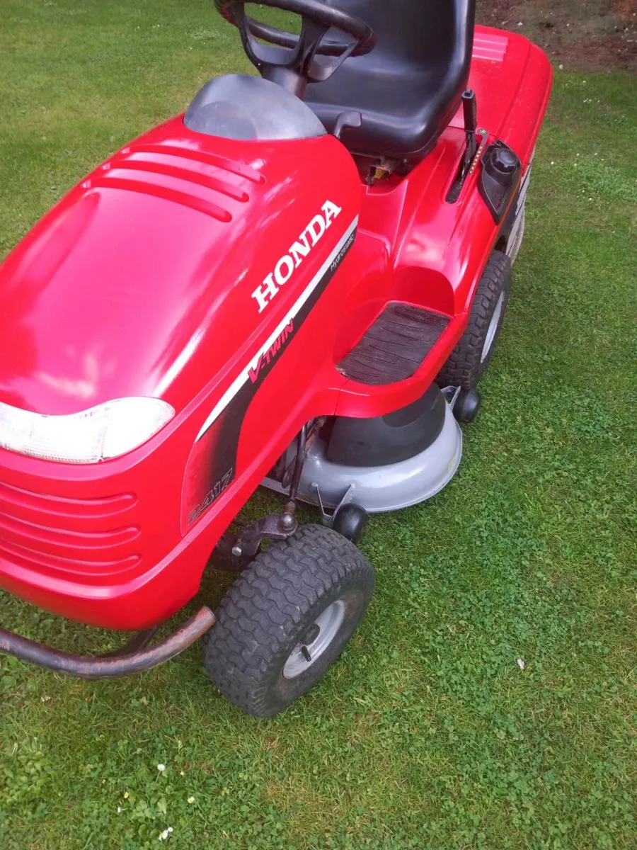 Honda 2417 - Image 1