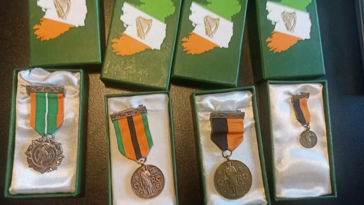 Irish medals on independence - Image 1
