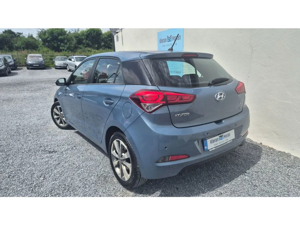 Hyundai i20 5DR - Image 3