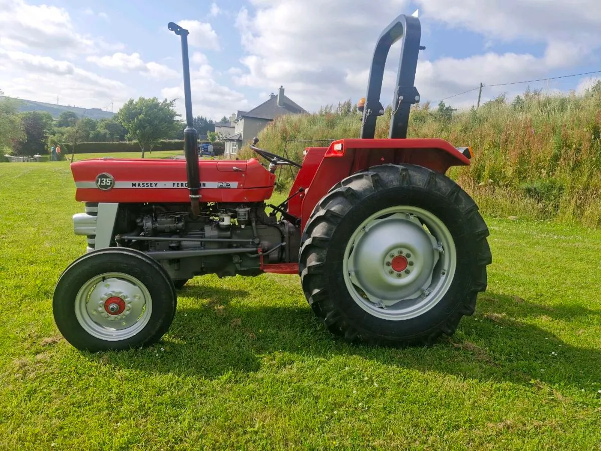 Massey 135 - Image 3