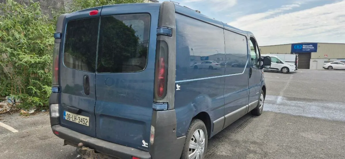 Nissan 1.9 lwb DOE 03/26 TAX 10/25 PRICE 2100 Eur - Image 4