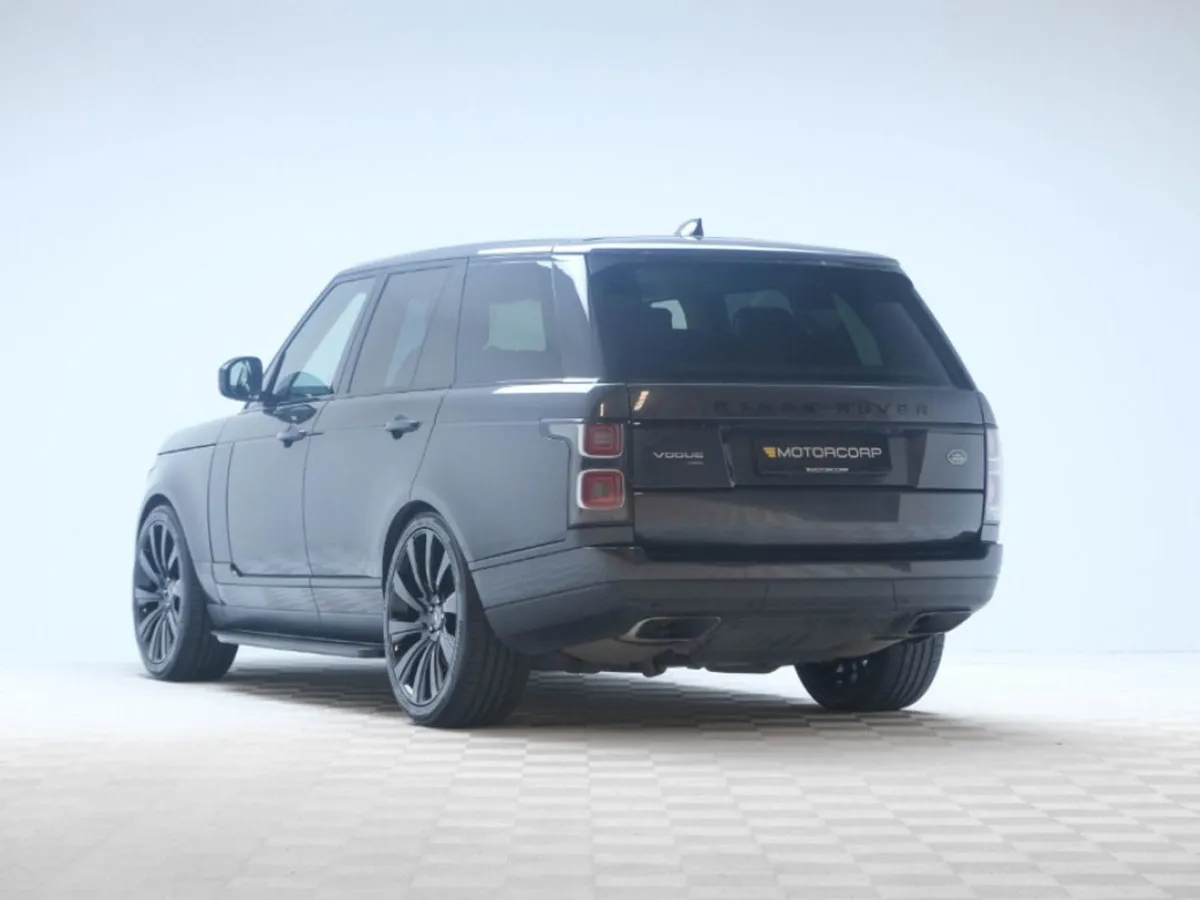 Land Rover Range Rover Vogue P400e - Image 4