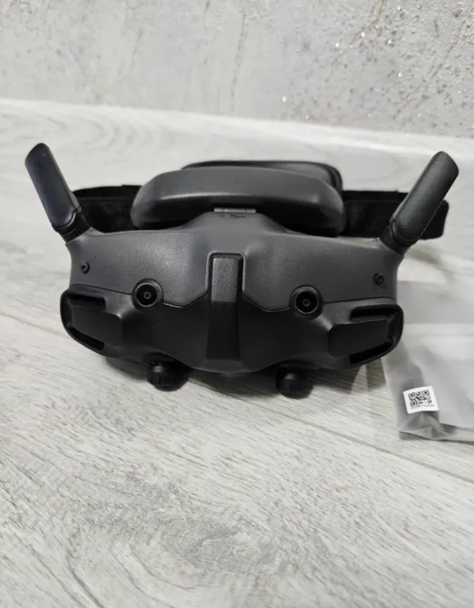 DJI Goggles 3 - Image 1