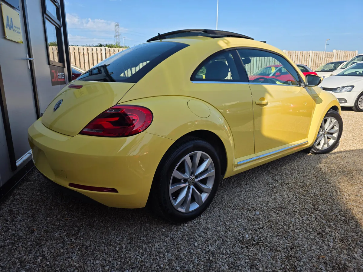 Volkswagen Beetle Automatic - Image 4
