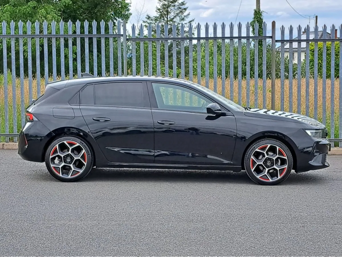 Opel Astra GS 1.2turbo 130BHP  leather/suede Inte - Image 3