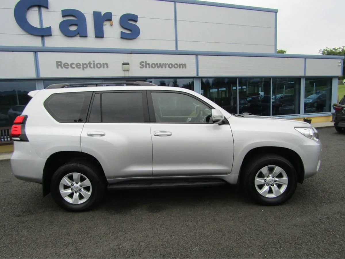 Toyota Landcruiser LWB Business 4DR Auto crew Cab - Image 3