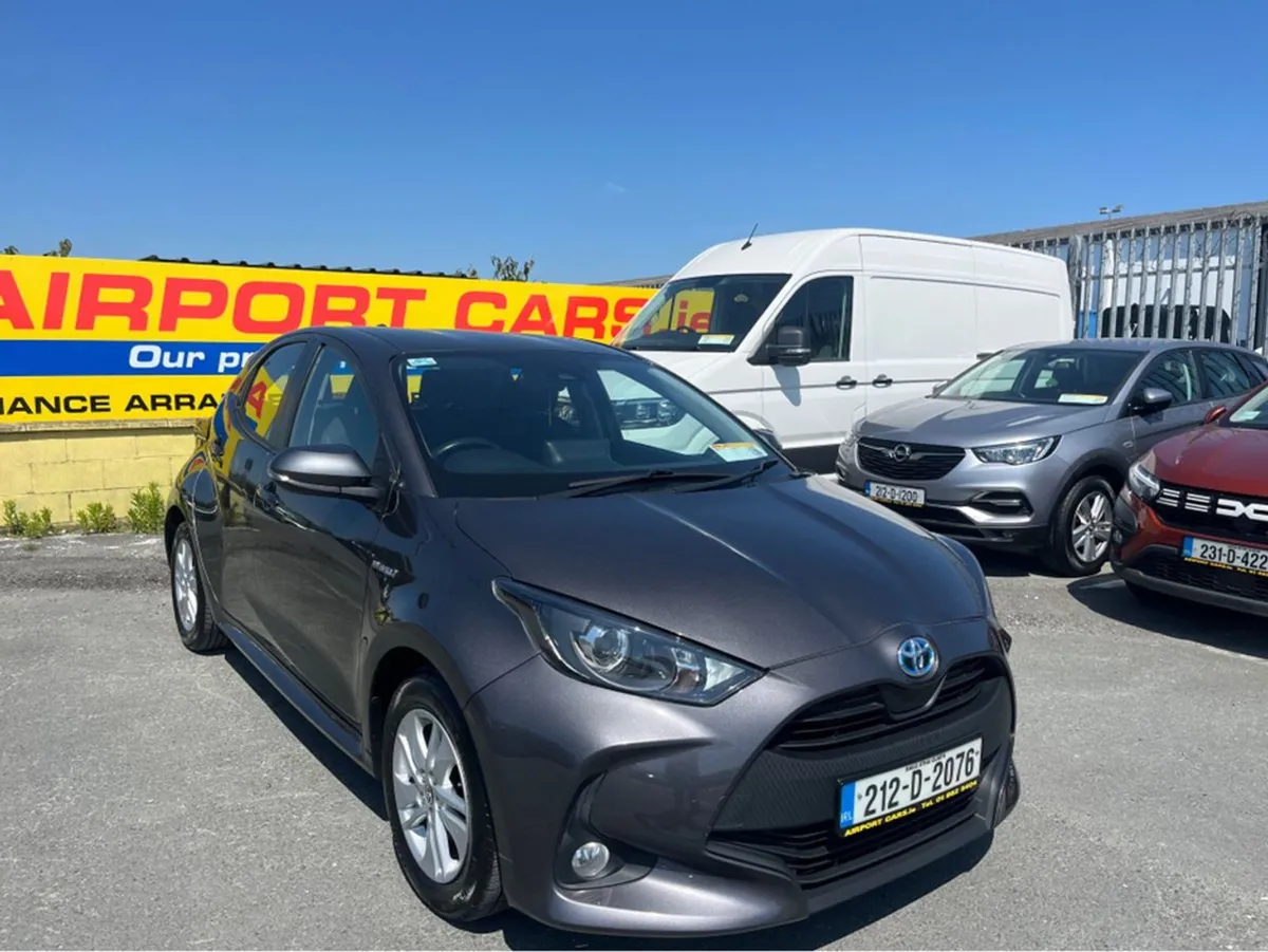 Toyota Yaris Hybrid Luna 4DR Auto - Image 3