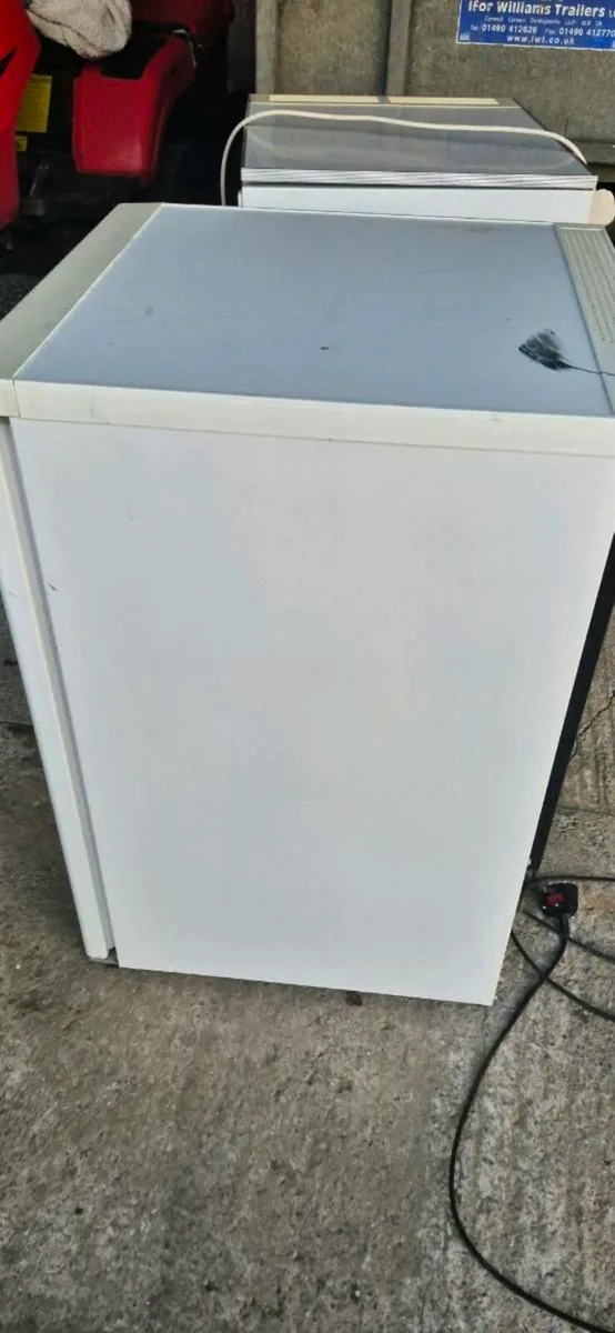 Fridge and freezer - Image 3