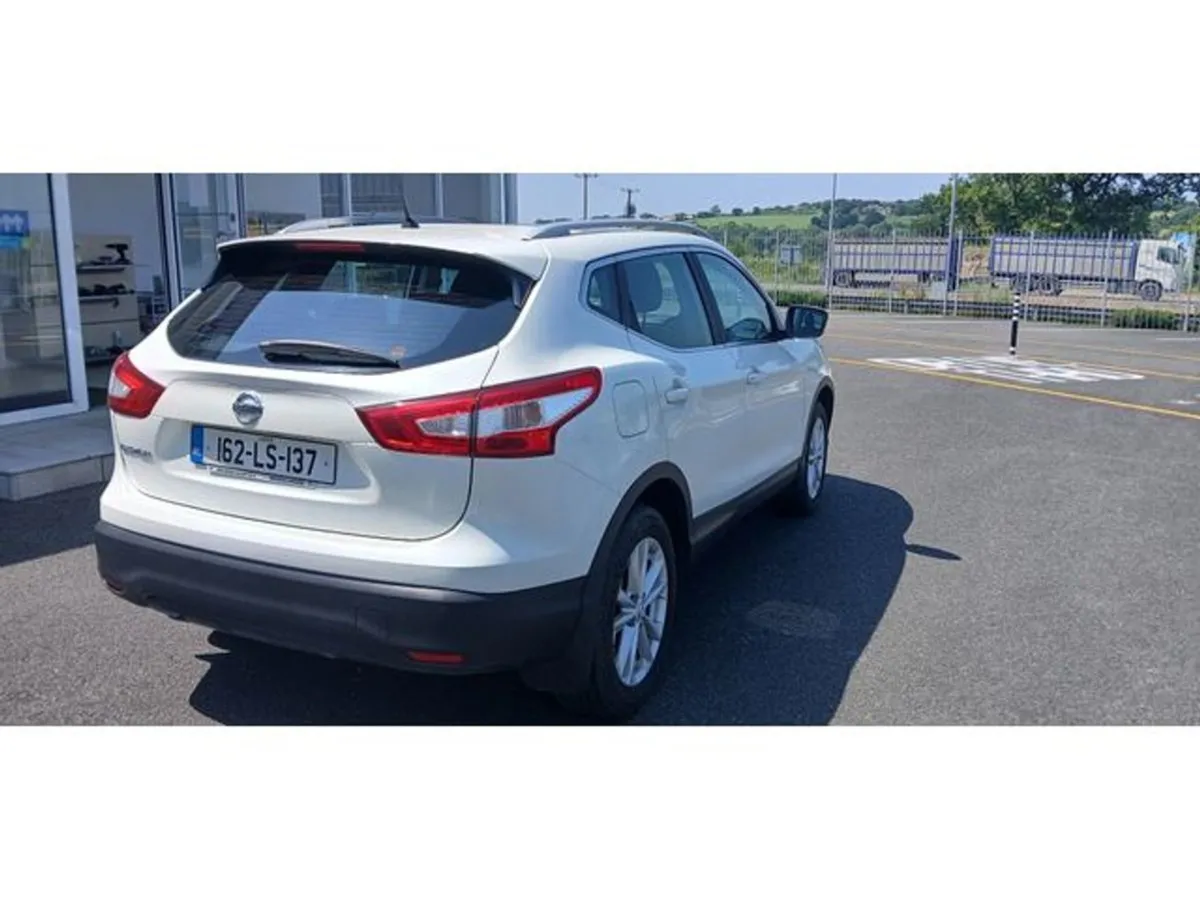 Nissan QASHQAI 1.2 SV My16 NC E6 4DR - Image 4