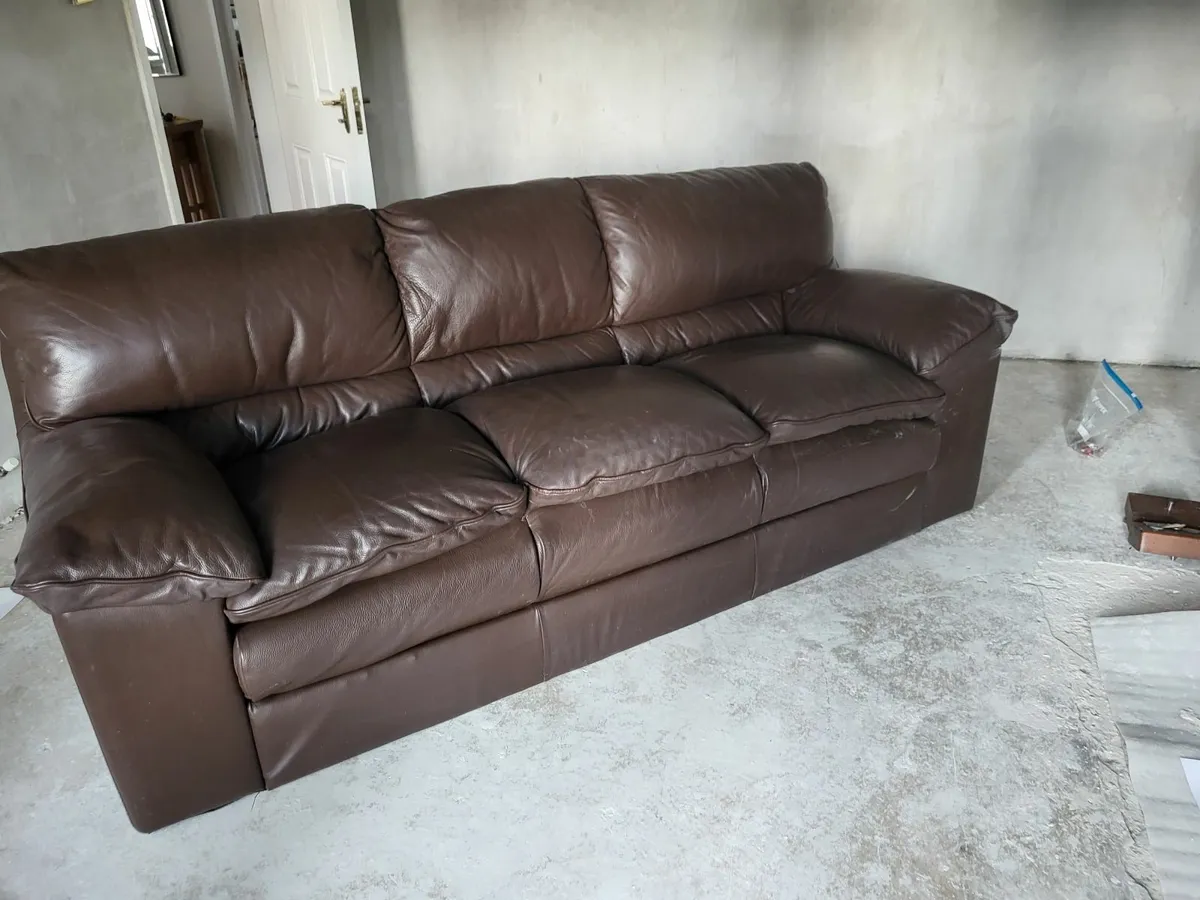 Sofa for collection - Image 2