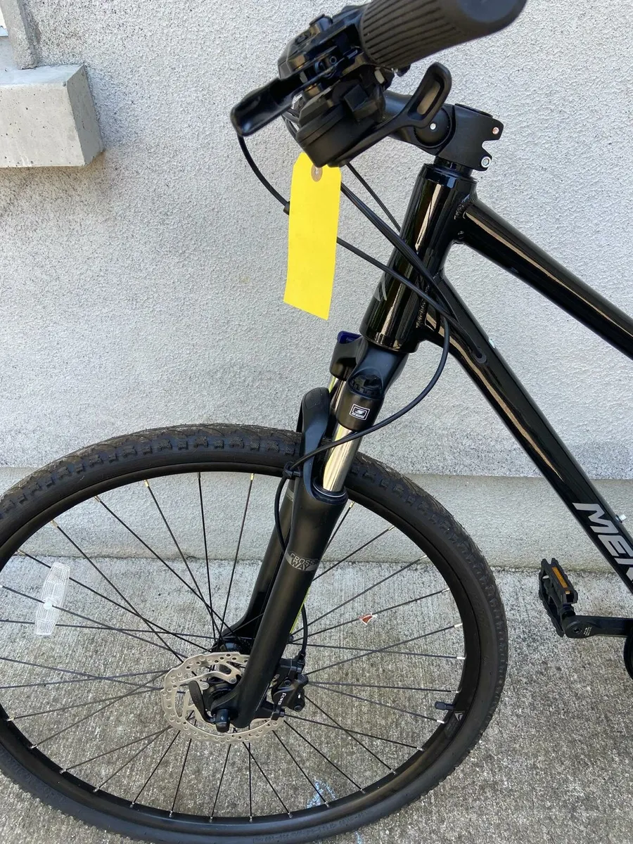 Ladies hybrid bike - Image 2