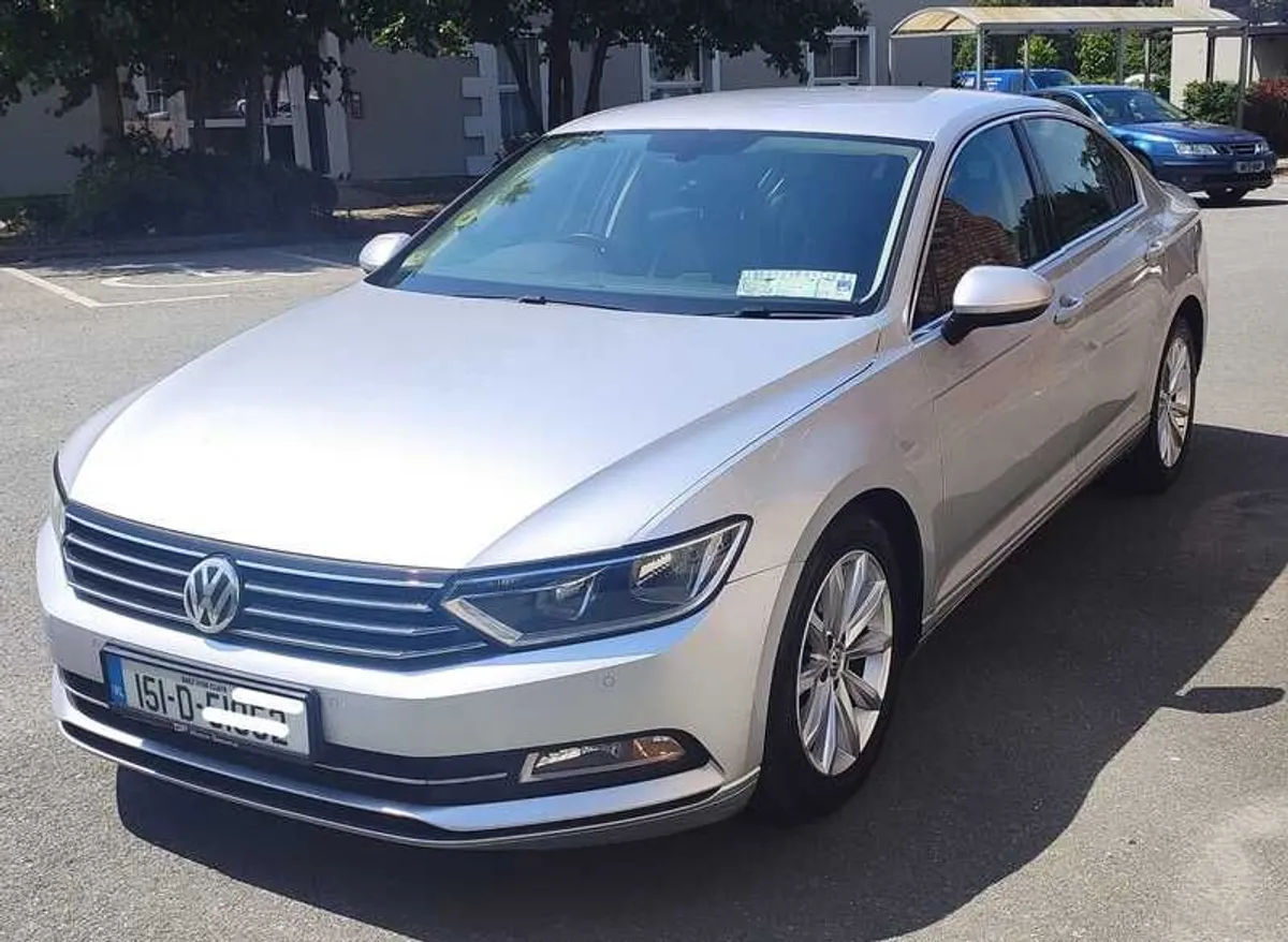 2015 Volkswagen Passat - Image 1