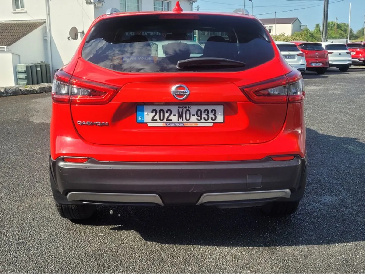 Nissan QASHQAI 1.5 DCI N-connecta 5DR 115PS - Image 2