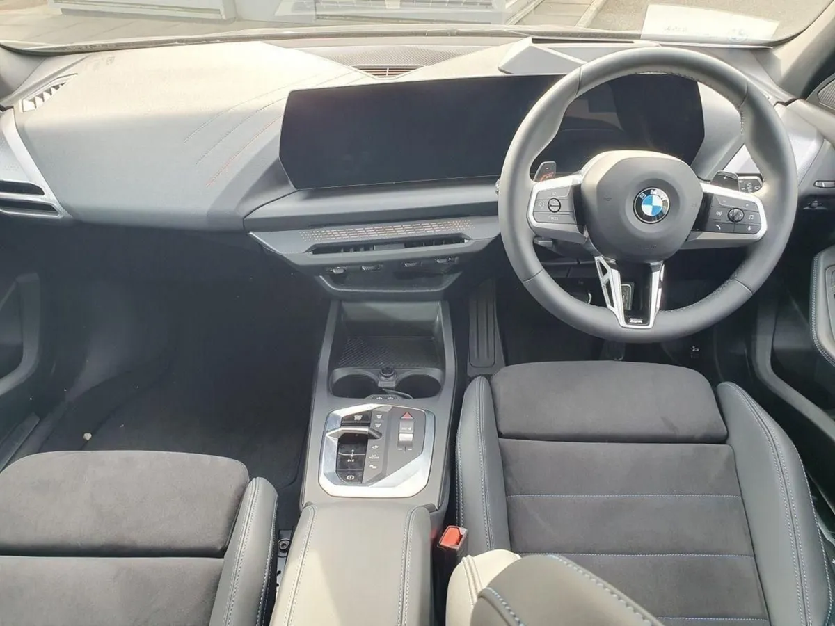 BMW 1 Series 120 Sport Sports Hatch - Image 4