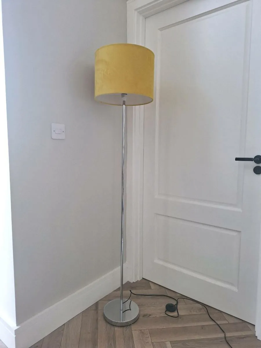 Floor lamp
