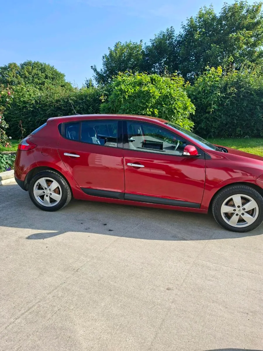 Car - Image 2