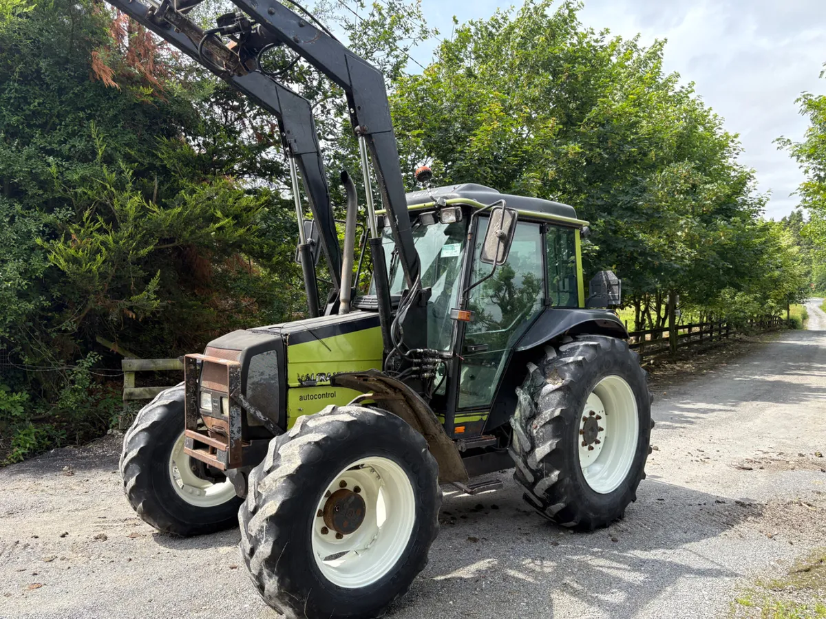Valtra 900 - Image 1