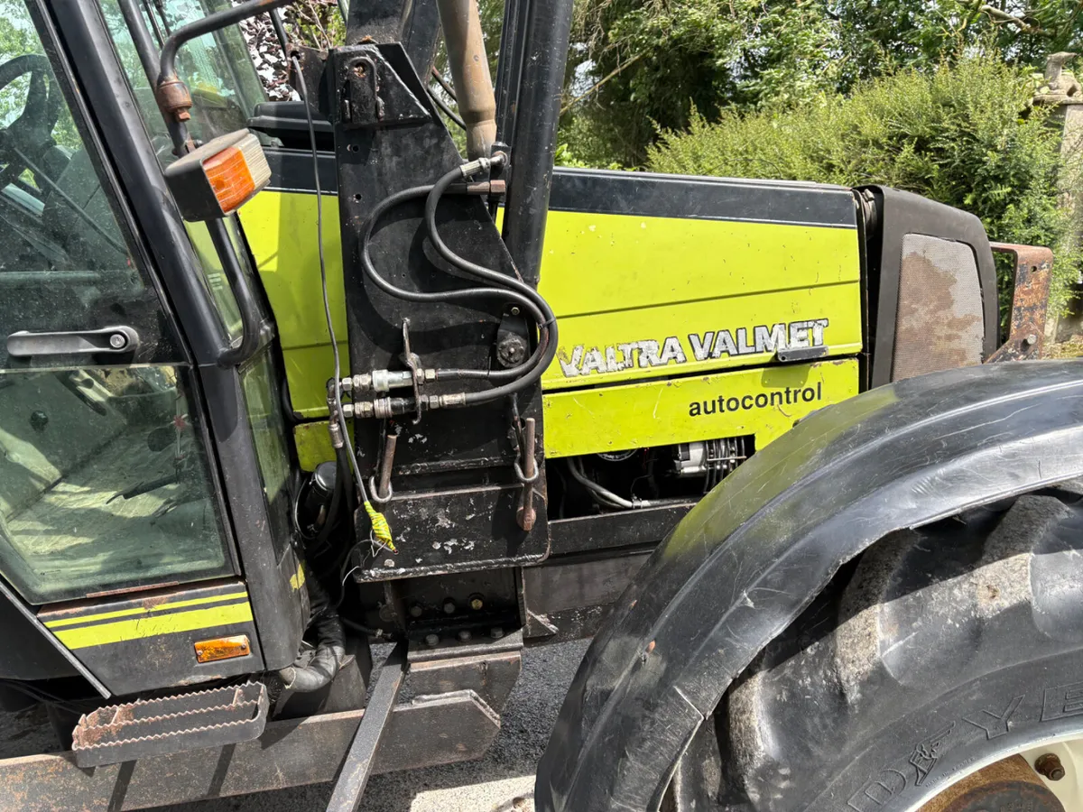 Valtra 900 - Image 4