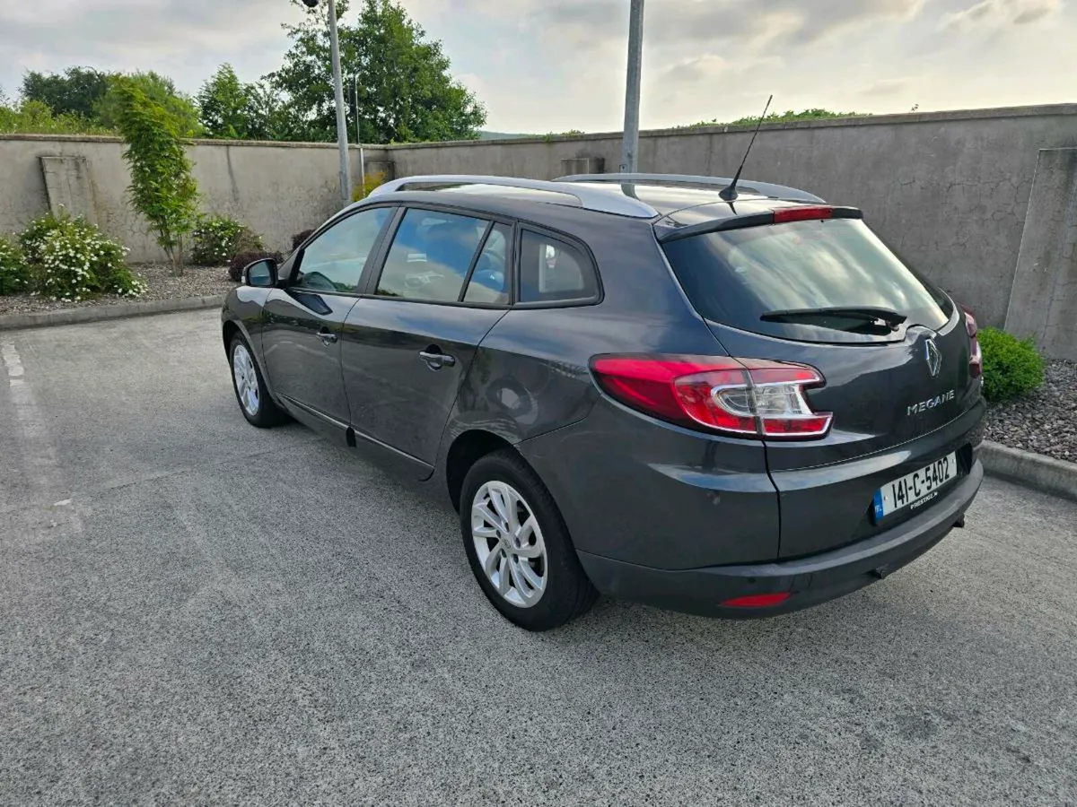 Renault Megane Estate Low milage warranty - Image 4
