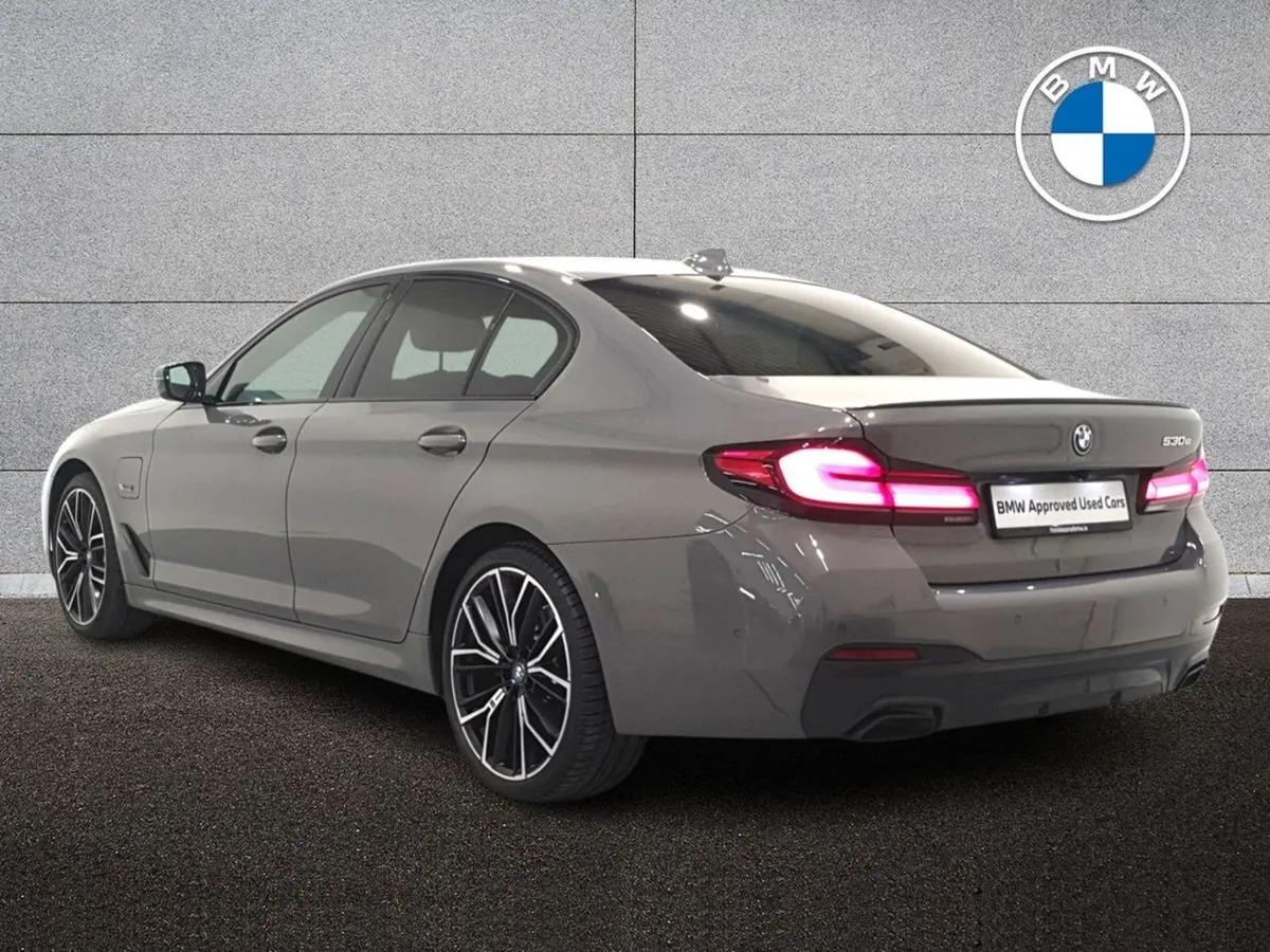 BMW 5 Series 530e M Sport Saloon - Image 3