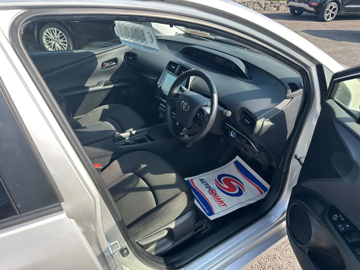 Self charge hybrid - High spec - Low mileage - Image 3