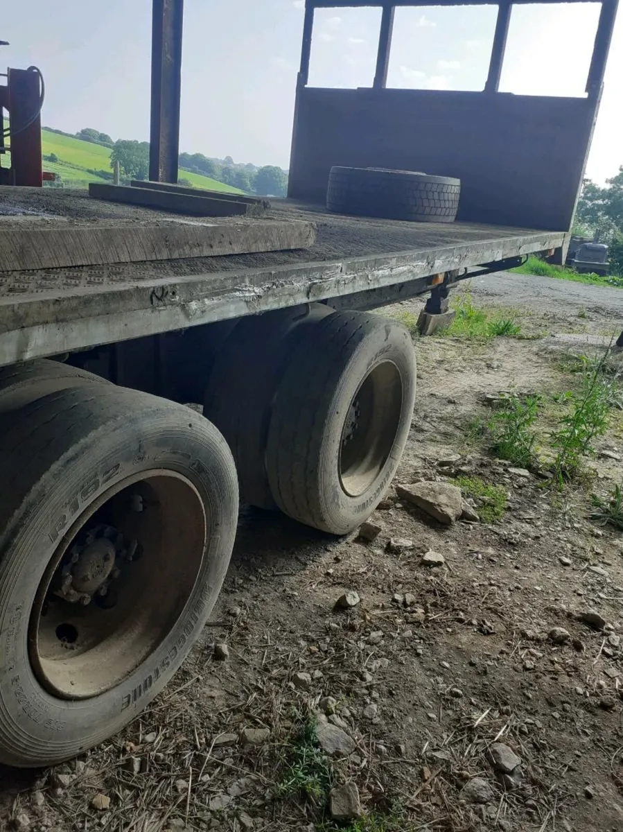 Bale trailer - Image 2