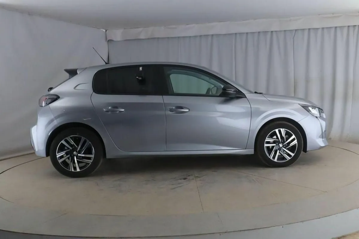 2023 Peugeot  208 Allure Premium Plus  - AUTO - Image 1