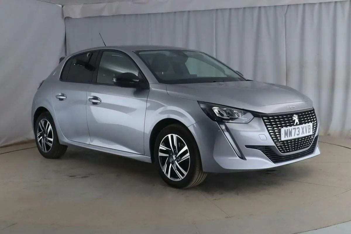 2023 Peugeot  208 Allure Premium Plus  - AUTO - Image 4