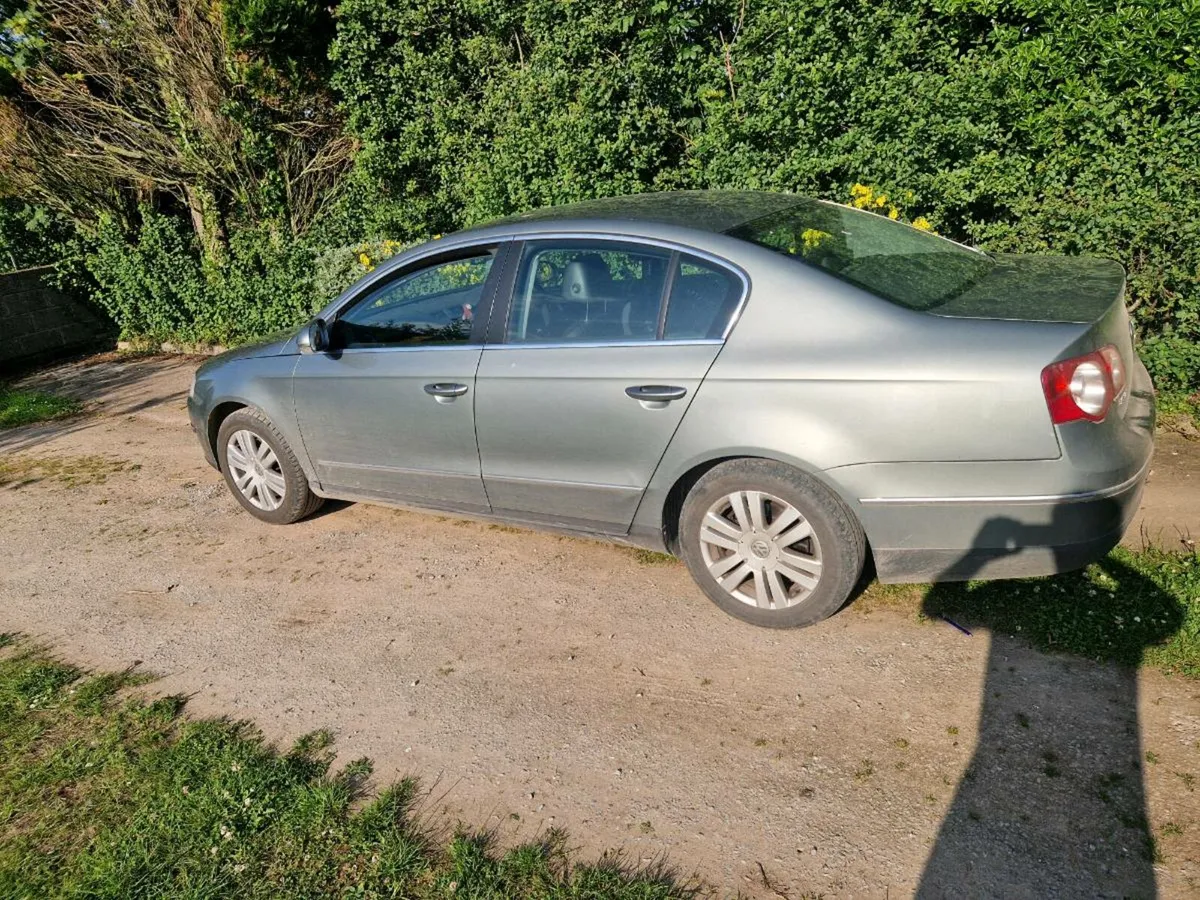 Volkswagen Passat - Image 2