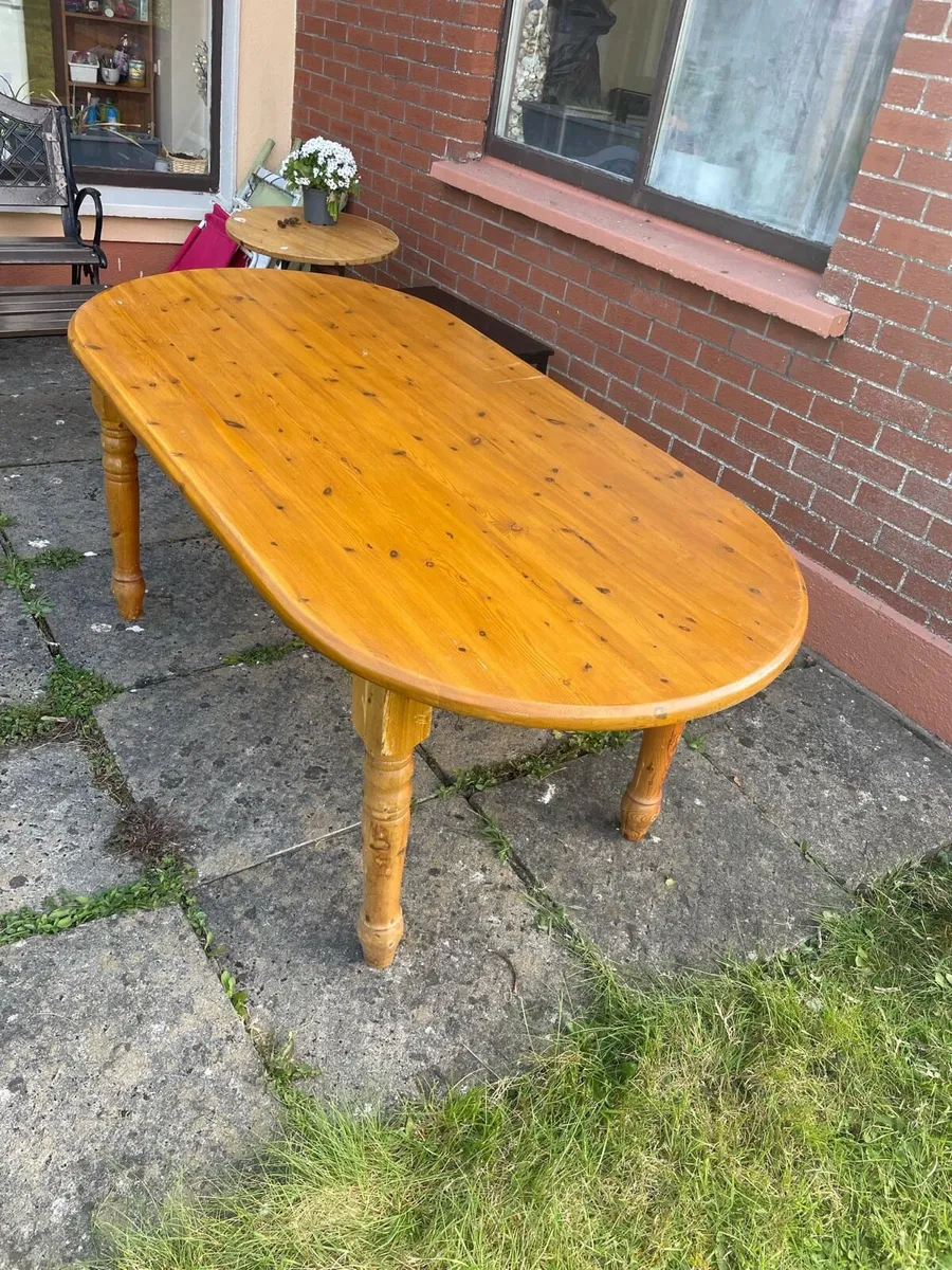 Solid pine kitchen table - Image 3