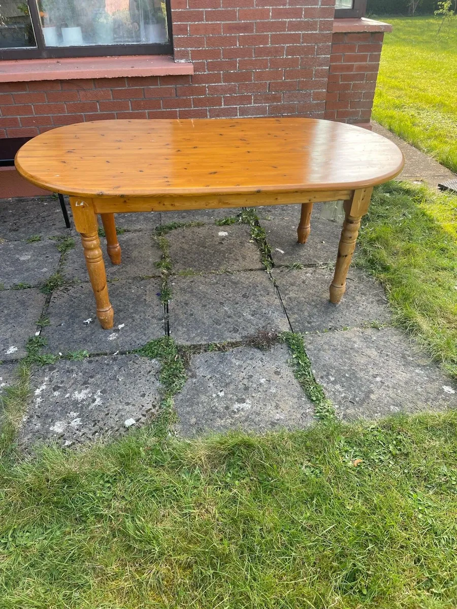 Solid pine kitchen table - Image 4