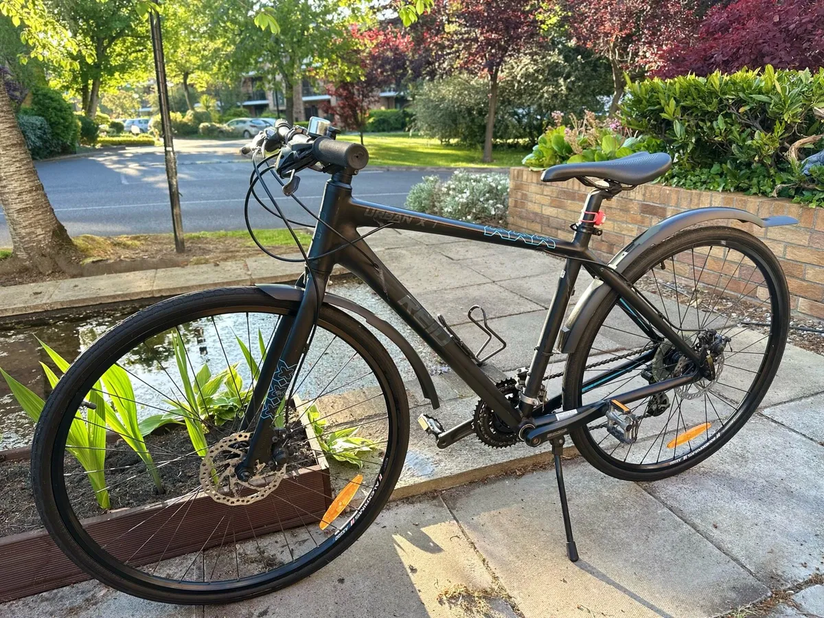 New price Great Condition Hybrid Bike - Image 2