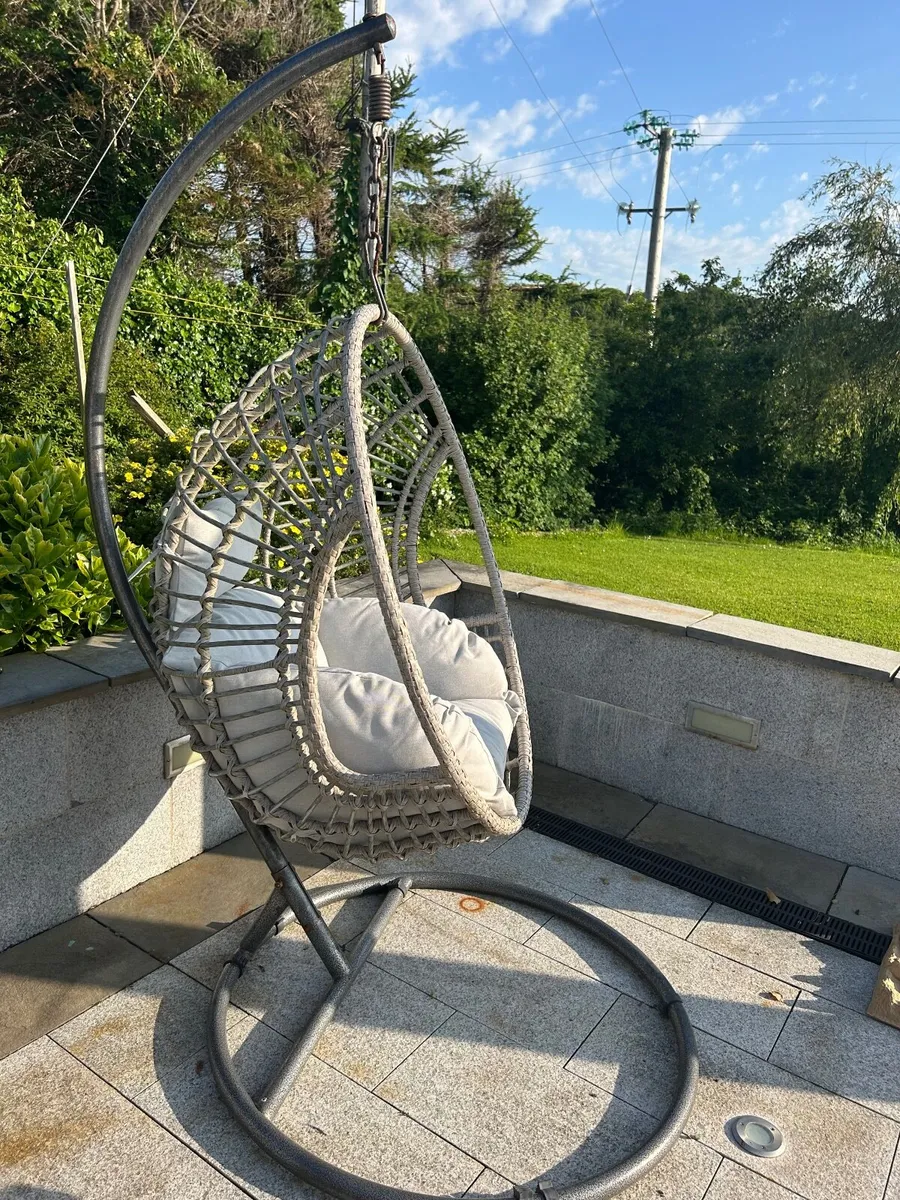 Garden Egg Chair - Image 3