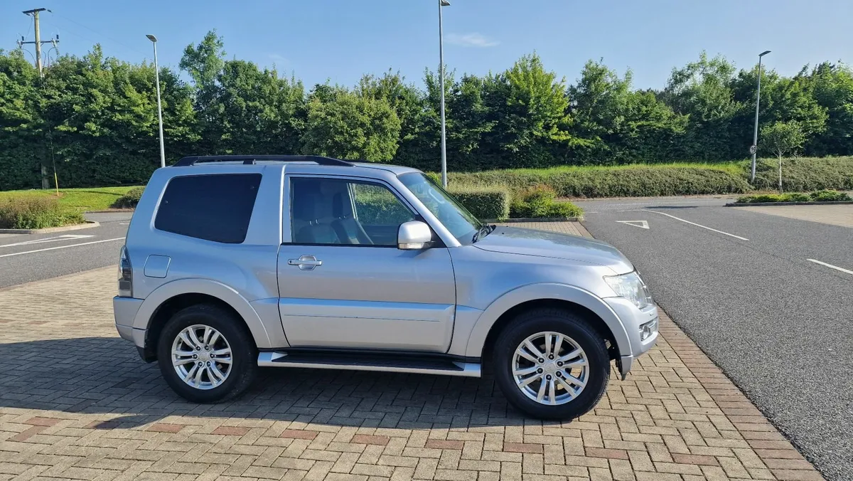 Mitsubishi Pajero 2017 SWB - Image 2