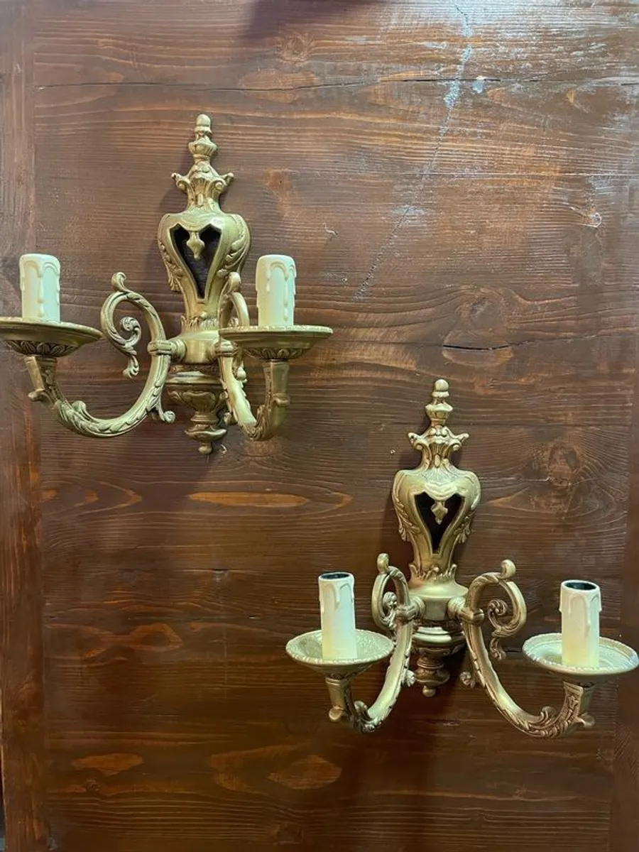 Pair of Elegant & Ornate French Wall Lights - Image 1