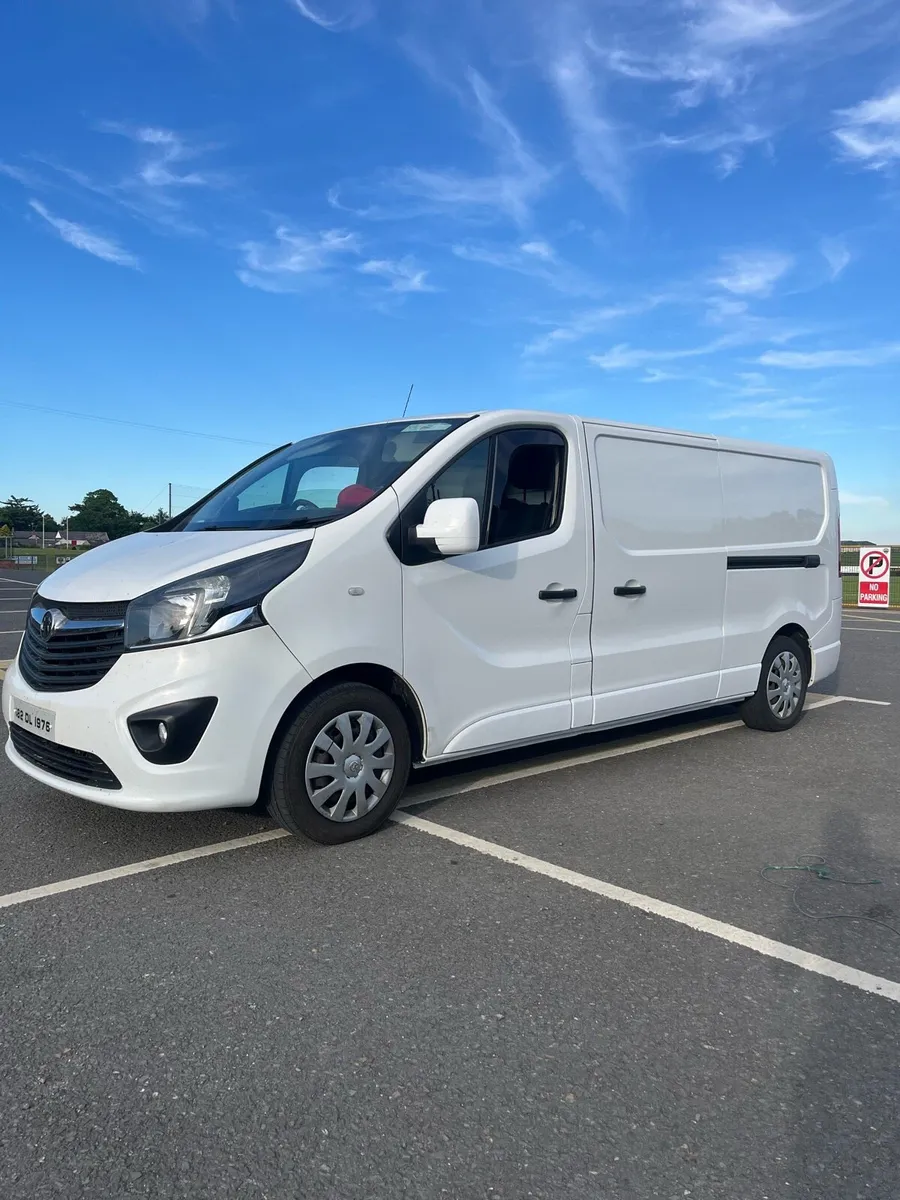 182 Vauxhall vivaro sportive - Image 3
