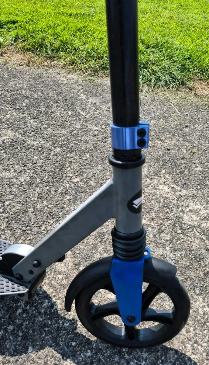 MANUAL FOLDING SCOOTER - Image 3