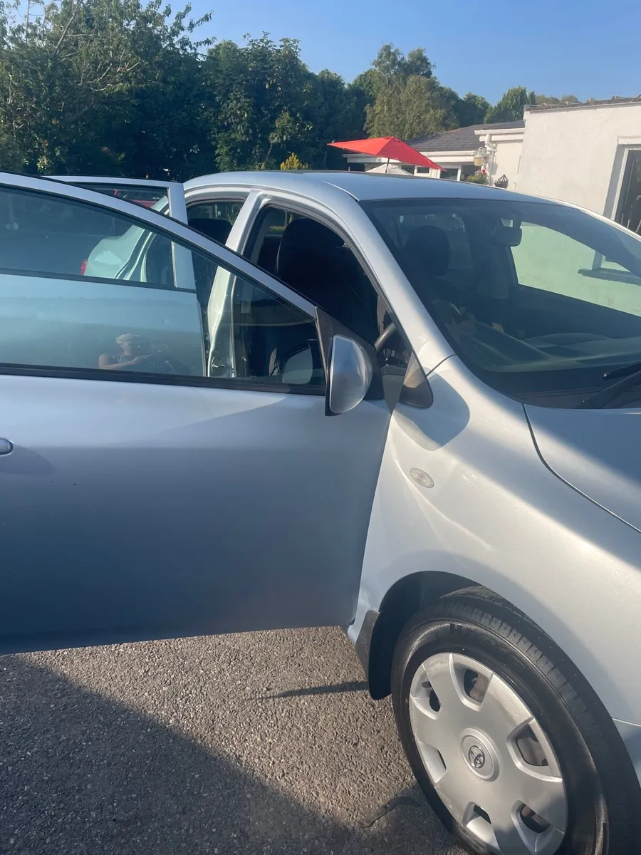 Car - Image 2