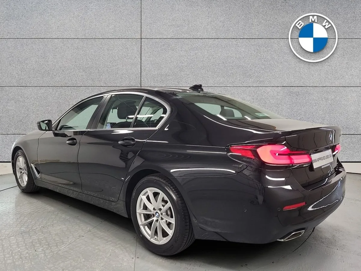 BMW 5 Series 520d SE Saloon - Image 4
