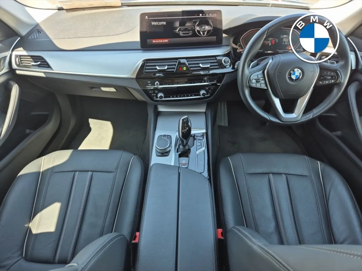 BMW 5 Series 520d SE Saloon - Image 4