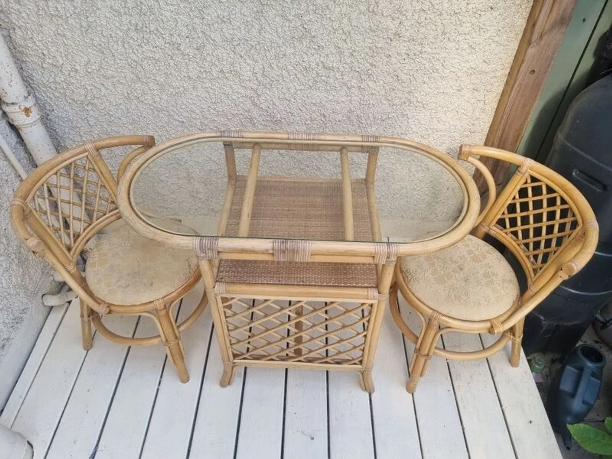 patio set - Image 1