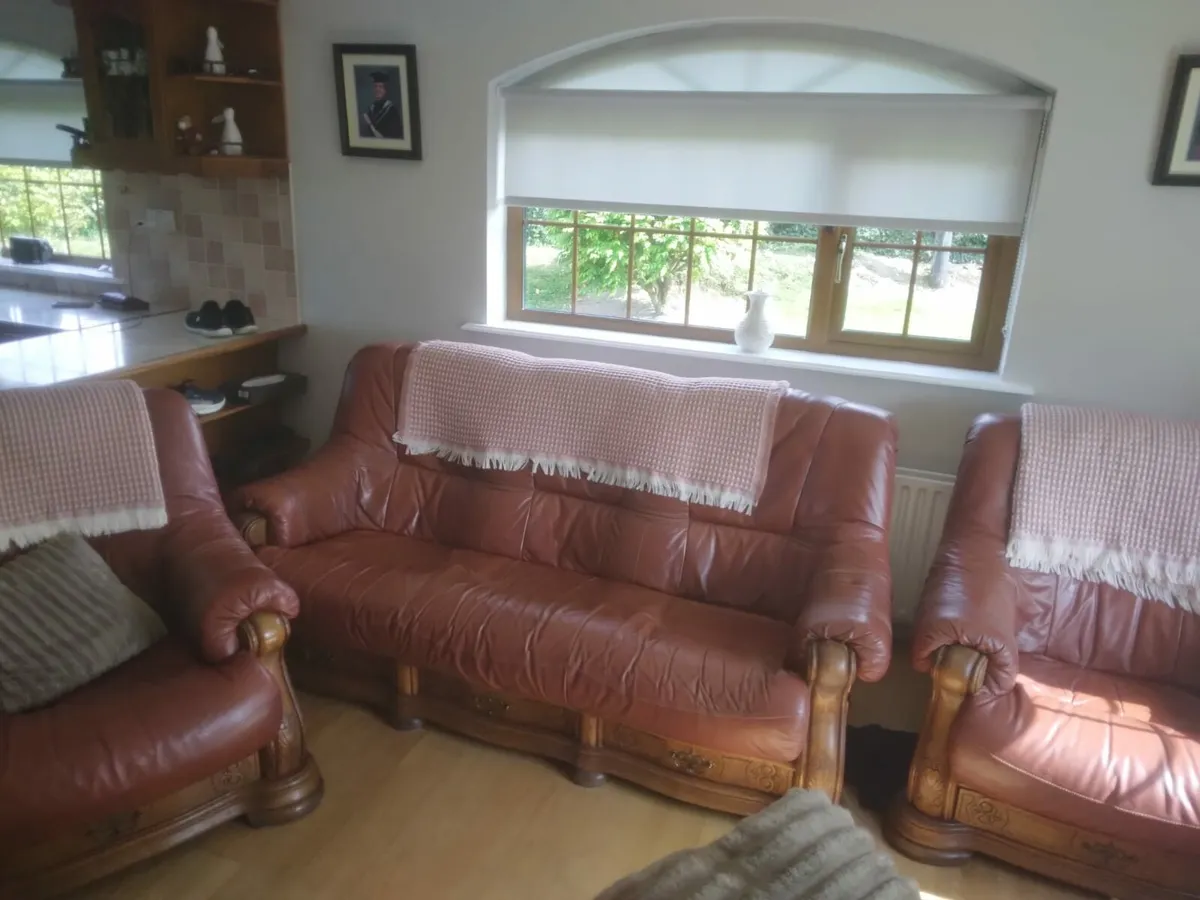 Furniture - Leather Suite - Image 2