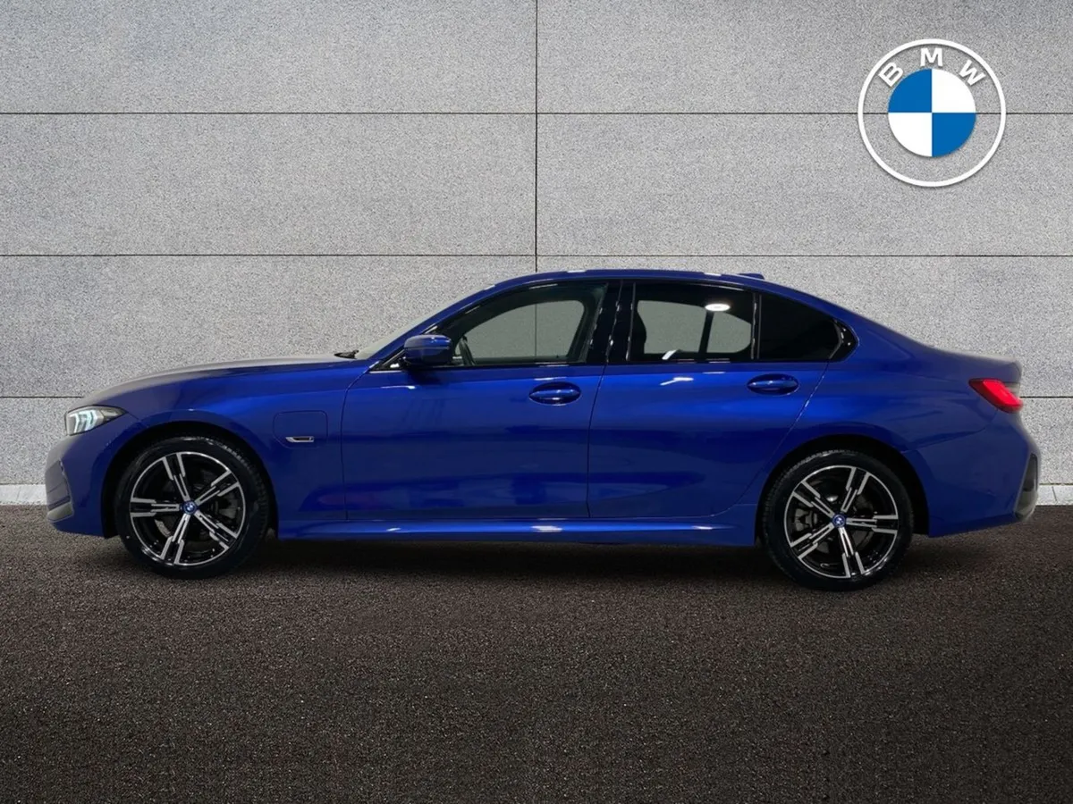 BMW 3 Series 330e M Sport Saloon - Image 4
