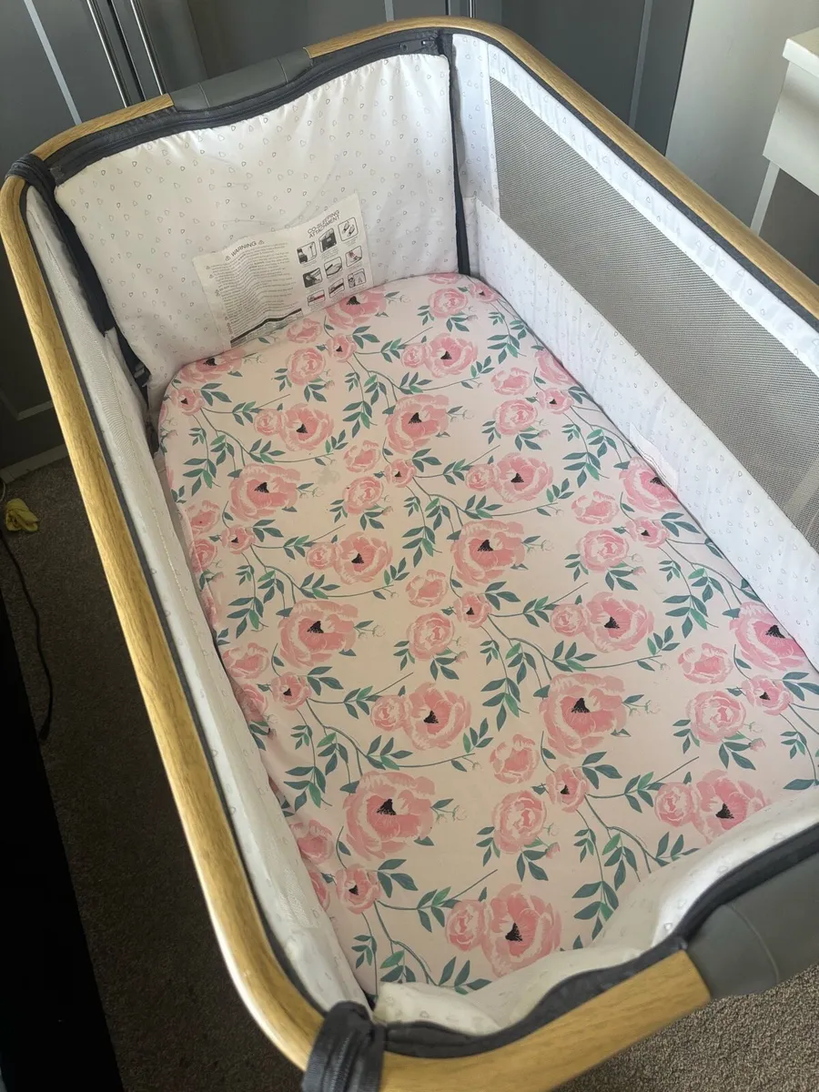 Baby cot - Image 1